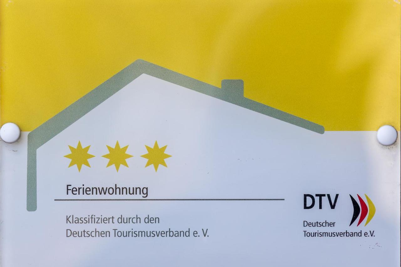 Utesch's Ferienwohnungen Neuharlingersiel Exterior foto